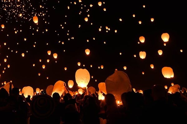 _nickypena_'s tweet photo. 50 retweets and Alexis and I will go to the Light Festival as Rapunzel and Flynn https://t.co/AOVsD2eIdx