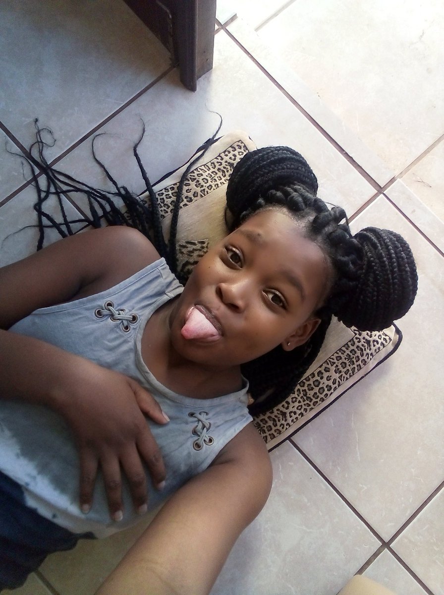 ZeeBuga's tweet image. 😘