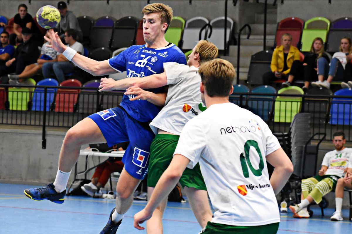JPsporten's tweet photo. Klart: JP-sporten sänder tre av hemmamatcherna från @HallbyHandboll - först ut är @HKAranas på söndag. #handboll 

https://t.co/VayuIgXs4e https://t.co/tompVujJLE
