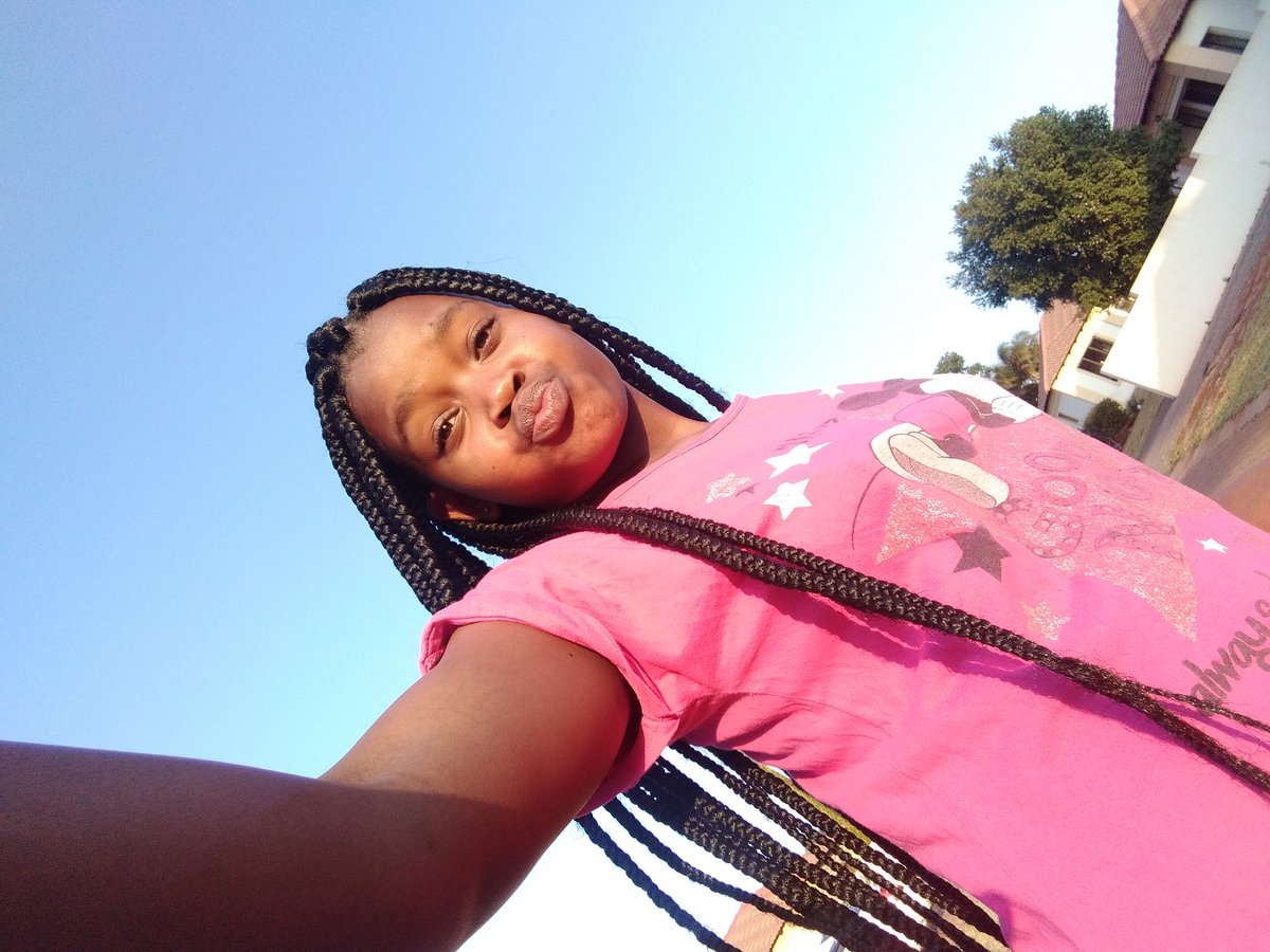 ZeeBuga's tweet image. Me self love❤