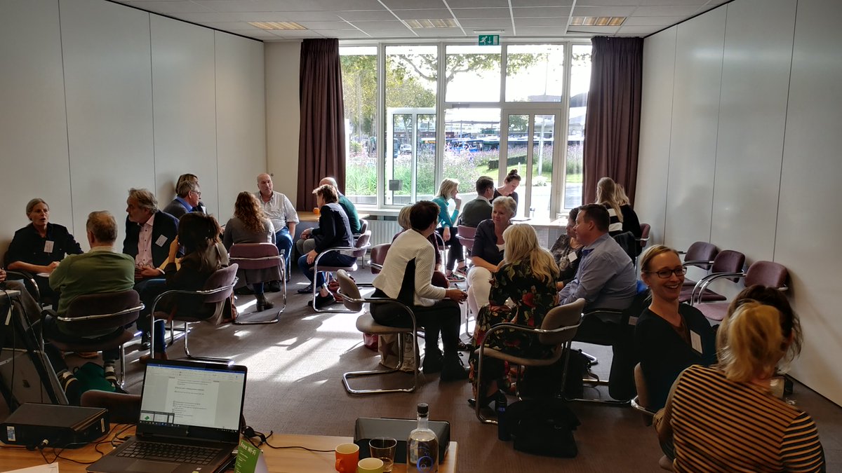 Vandaag presentatie mogen geven voor <a href="/Gemeente_Lwd/">Gemeente Leeuwarden</a> op #PraktijkVoorbeeldenParade #Zwolle #SociaalDomein. Energiebesparing als middel voor armoedebestrijding. Volop #energie! Samen bouwen aan #socialeenergietransitie #waarmaken