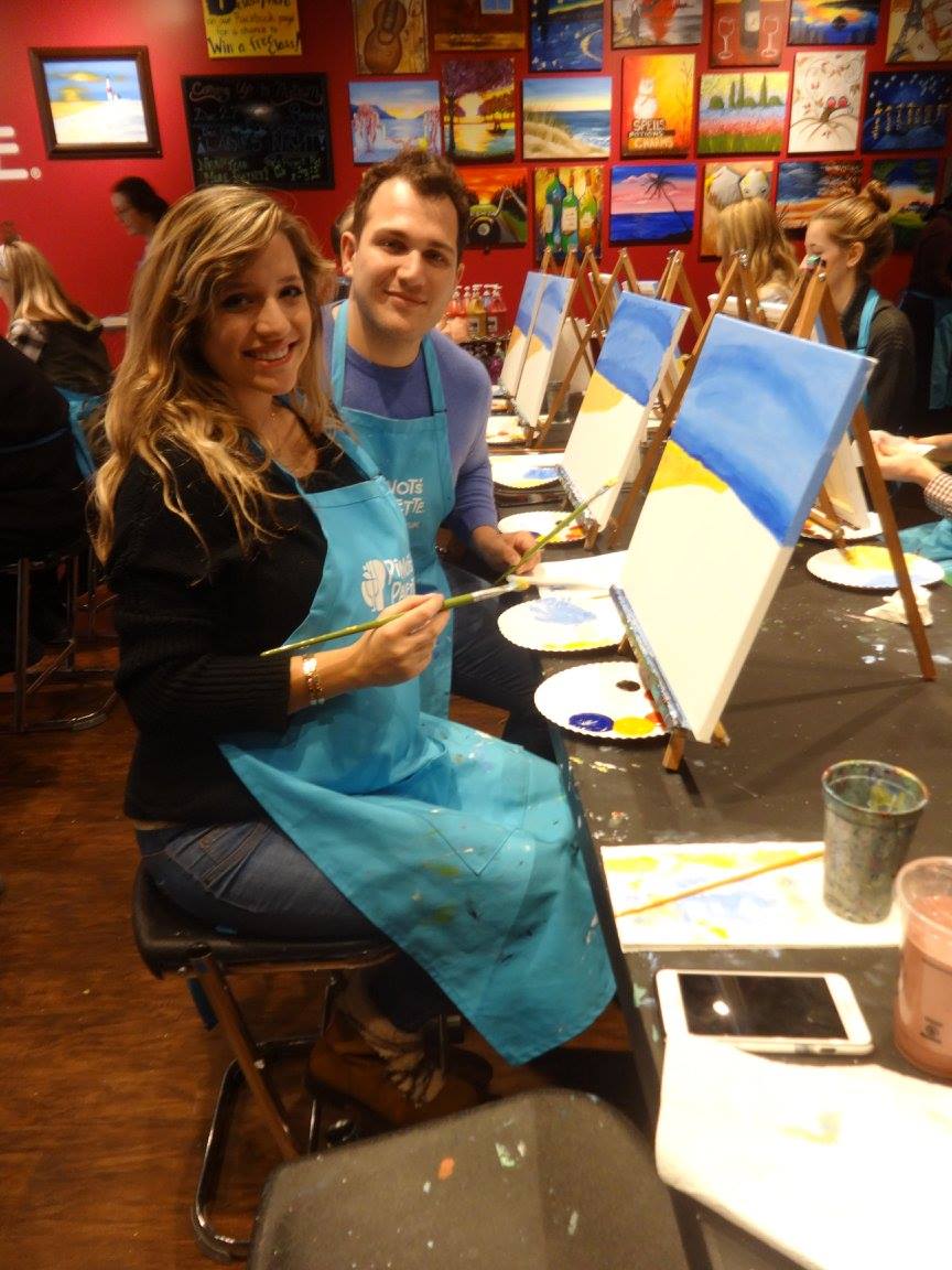 PinotMotown's tweet photo. Get ready to get artsy with us! 🎨 🍷 Tickets are still available for this weekend--don't miss out on your weekly dose of painting, drinking &amp; fun: https://t.co/mb9zVmwl59 https://t.co/7E2MMfyVJI