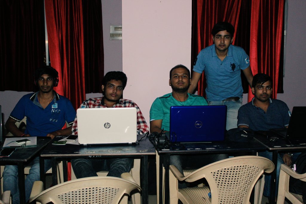 Kunalkumargup12's tweet photo. Enjoyed coding day and night ... βοΈππ.... learned about open source and various other things ....And had a great experience ....
#HacktoberFestExtended2018
#HacktoberFest
#getemisha
@emisha_gita https://t.co/NX9zImGfBg