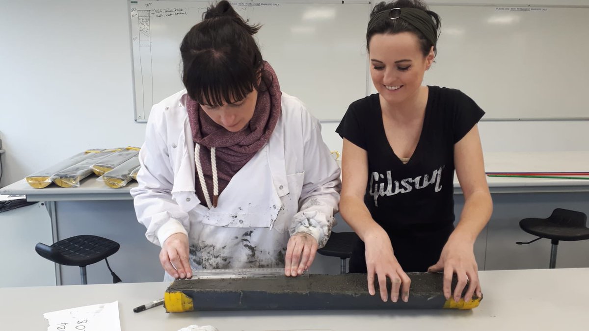 Laurie_Xodus's tweet photo. Now for the fun part! @MorPalaeo @SeaShoreNUIG #CruiseWeek #Cores πΈ: @rita_hagan https://t.co/AZDrIRZHrx