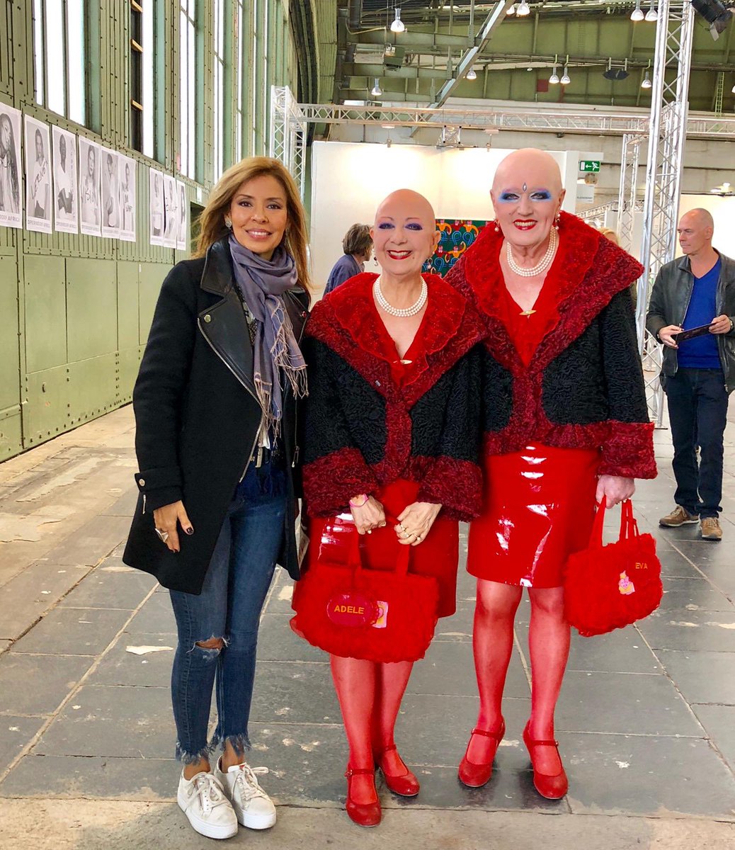 amparosandino's tweet photo. Maravillosas Eva & Adele en la inauguración de “My Abstract World” en @BerlinArtWeek. Tan auténticas como siempre. 🔝❤️
#evaadele #iconartist #berlin https://t.co/ErXmNR5ks5