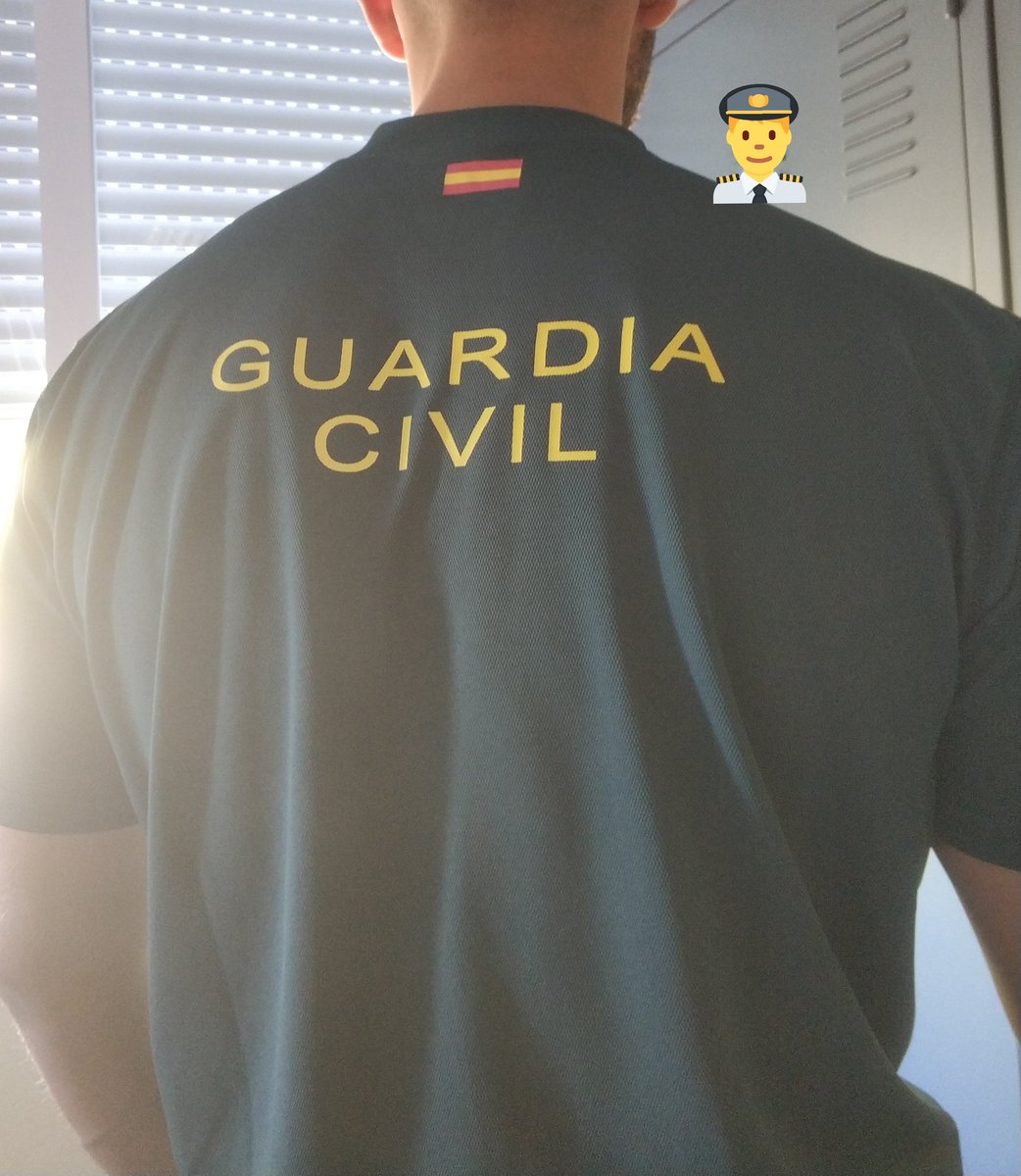 OpoGuardiaCivil's tweet photo. Hoy han comenzado los ensayos para desfilar el día de la patrona. Los que luchan por la 125. Ánimo que esto lo tenéis que vivir. #124GC #Baeza https://t.co/sqiOBYzq3Y
