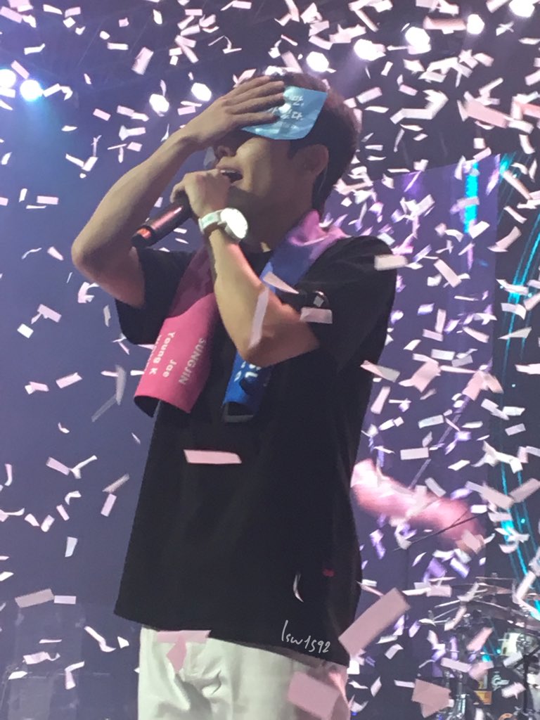 Do_TLDDVAAA9Cf3.jpg:large