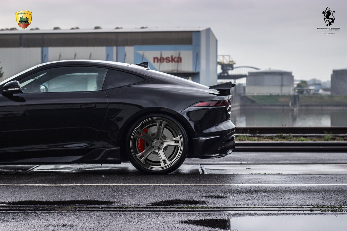premieredition's tweet photo. The Premier Edition / Arden enhancement package for the Jaguar F Type SVR
Aerodynamic kit and CSD-F 3 piece 95x21 + 11x21
#premieredition #ardenautomotive #jaguar #ftype #svr #jaguarftype #cs5f #cs10 #wheels #felgen #luxurycars #suv #4x4 #tuning #bodykit #tuning https://t.co/3R8pjgdZyr