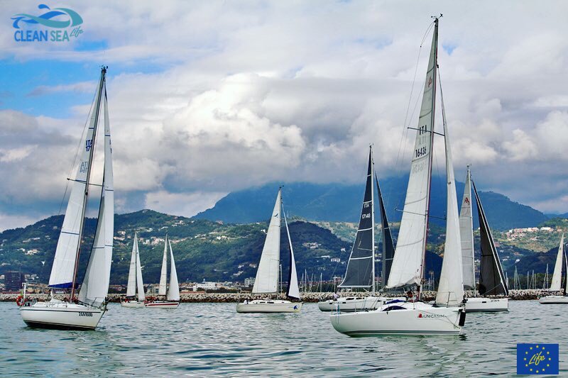 CleanSeaLIFE's tweet photo. #NothingOverboard event at the #Salerno Boat Show: these #sailors have taken the @CleanSeaLIFE  pledge of never littering the sea. That is: no #cigarettebutts, nor anything - not even a banana peel! #CleanSeas #OurOcean https://t.co/u7TT4fVq3z