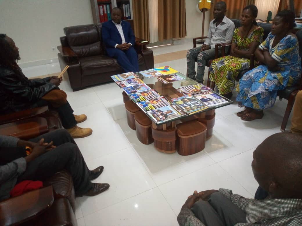 ClaudeNyamugabo's tweet photo. Dans la même optique visant à favoriser la diversité culturelle; j'ai reçu les rastamen de #Bushumba/Kabare. Ces disciples de @bobmarley sont venus signifier leur soutien aux actions que nous entreprenons pour le développement de #Kabare en particulier et du #SudKivu en général. https://t.co/eXECQcoQOh