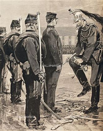 #AlfredDreyfus N, 9/10/1859 è stato militare ebreo-francese, Capitano dello Stato Maggiore Il 22/10/1894 fu condannato da un tribunale militare con l'accusa 'falsa' di alto tradimento. #ÉmileZola di lui scrisse nell'#AffaireDreyfus 

#ricordiamodomani