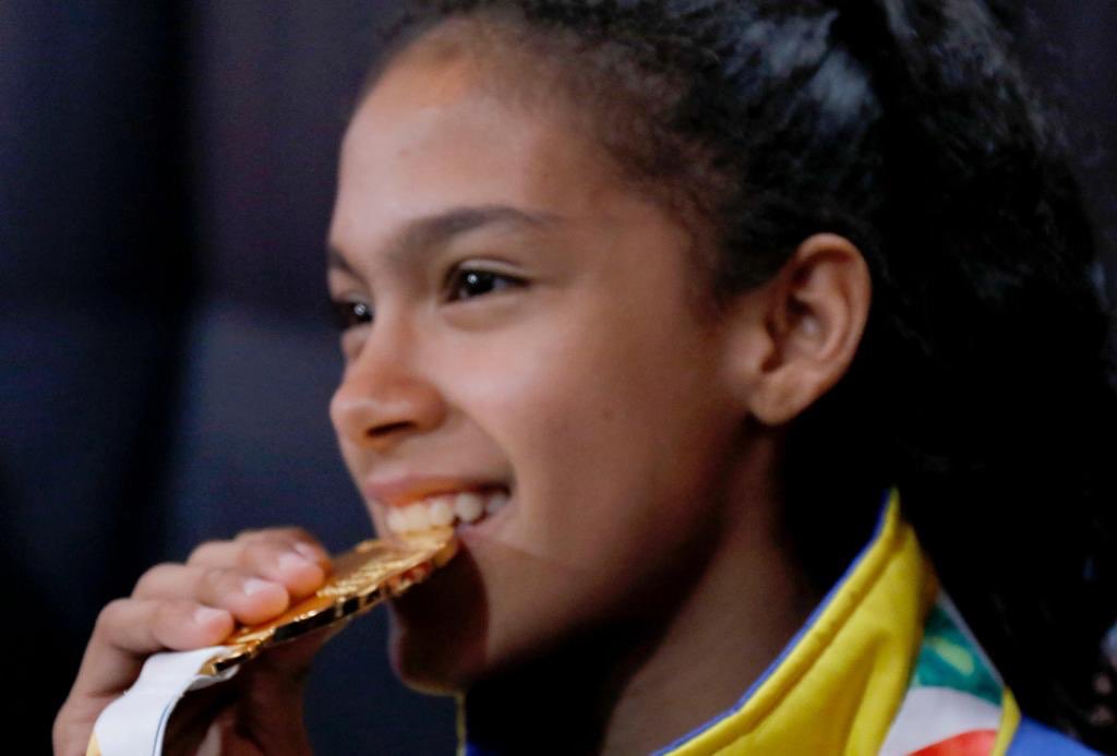 HectoRodriguez's tweet photo. Hoy nuestra Generación de Oro continuará brillando en los Juegos Olímpicos de la Juventud #BuenosAires2018. Felicitaciones a nuestras campeonas en judo, María Gímenez, y en Halterofolia, Katherin Echandia, que ayer se colgaron las primeras de oro. ¡Orgullo Patrio! 🇻🇪 https://t.co/zg4XRI1JB5