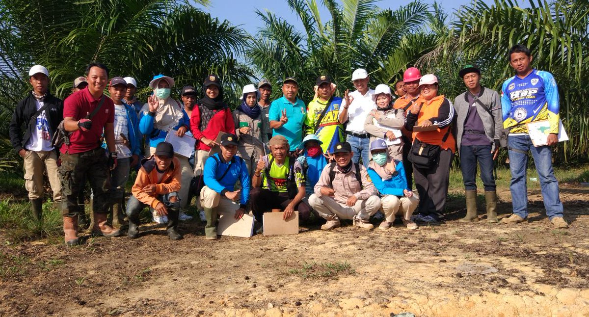 ekooryza's tweet photo. Kegiatan penilaian fisik kebun rakyat @ditjenbun @fkp2indonesia @jokowi @kementan  https://t.co/udcjI3kK7N https://t.co/oZ9OzJwOS0