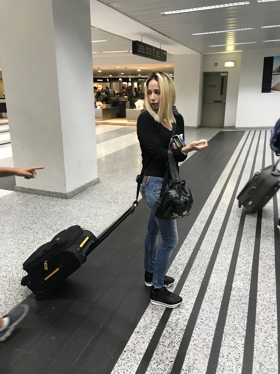 omarabs's tweet photo. We all need that #extra #hand when we #travel @RetraStrap #handsfree #CarryOn #luggage #cabincrewlife https://t.co/wXqfyjGiKR https://t.co/j9eIoy4J8K