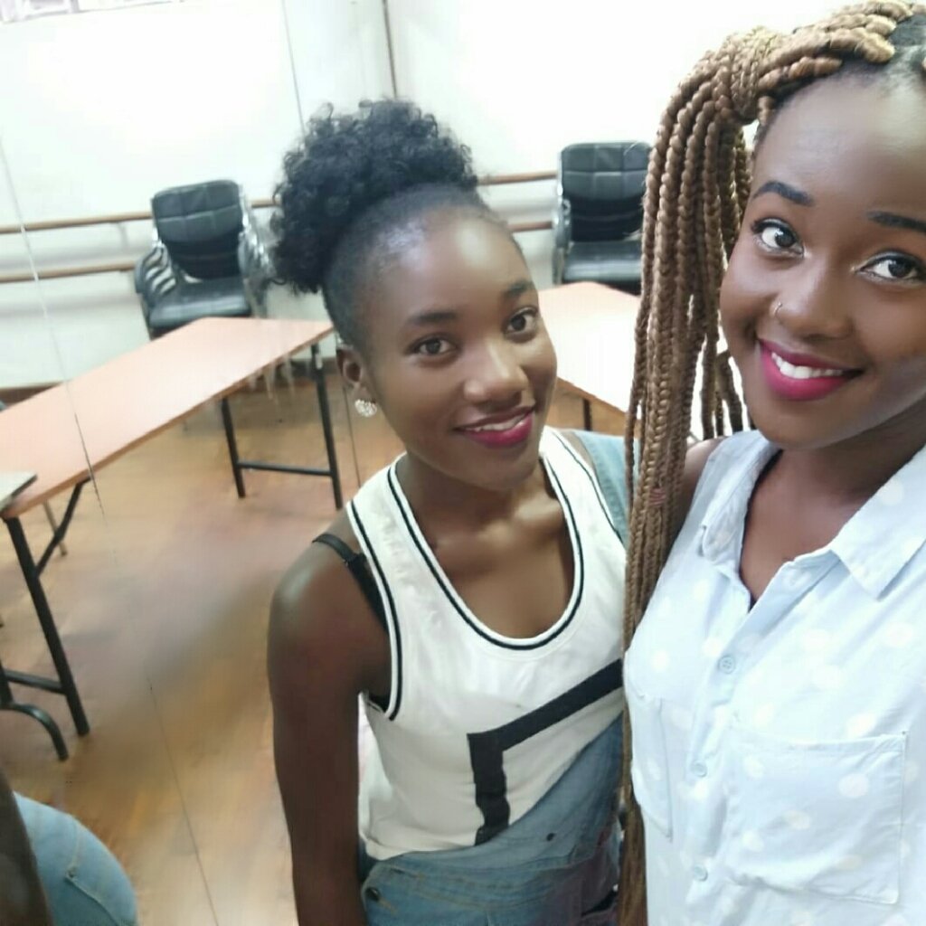 MissBarasa's tweet photo. Make-up by Niqqie Aziad aka Ziki https://t.co/7bBZonTJuT