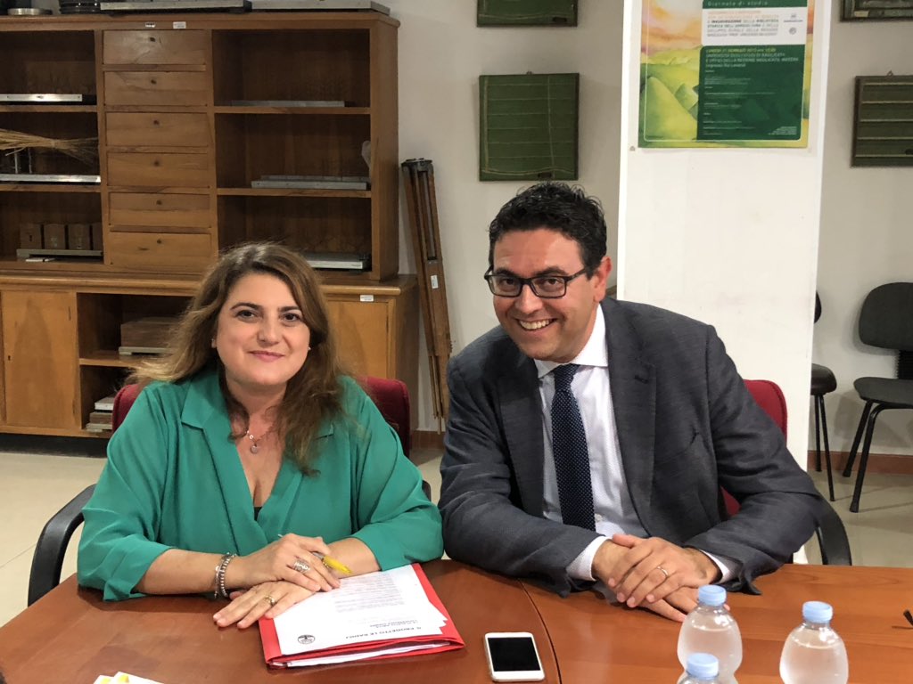 naturalmensa's tweet photo. 📌 Nel pomeriggio abbiamo preso parte alla conferenza stampa del nuovo progetto dell’educazione alimentare “LE RADICI” di cui siamo orgogliosamente partner. 😃

#NaturalMensa #Castelsaraceno #leradici ✅ https://t.co/7LfL9czHoQ