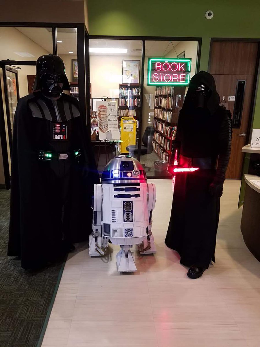 StarGarrison's tweet photo. Members of The South Texas Squad participated in the Star Wars Reads event at the Helen Hall Library in League City.
#Official501st #501stLegion #StarGarrison #STXSquad #KesselBase #HoustonAreaDroidBuilders #ArqetClan #StarWarsReadsDay #HelenHallLibrary #UnitedInStarWars https://t.co/nxwqQEJ8eo