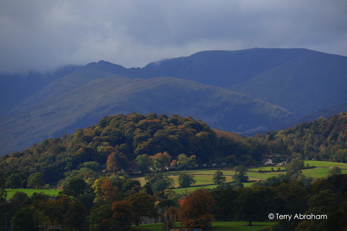 terrybnd's tweet photo. My past couple of days on the fells filming Helvellyn. Inc popping to @Catstycam for tea and admiring a couple of metre wide prints of my pics on their walls. 🏔🎥 I'd like some for my home now! 😜 The trees are definitely looking more autumnal now too folks 😊 #lakedistrict https://t.co/c9MxvirdDd