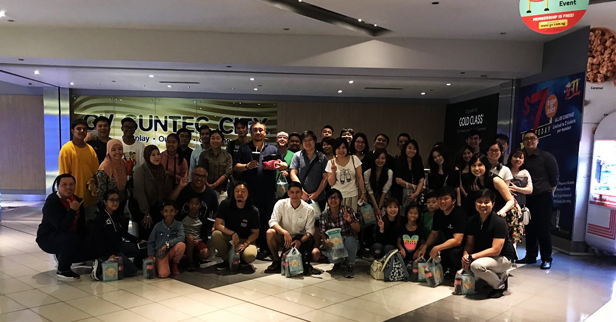 wargaming_net's tweet photo. It's nice to see Wargaming #Singapore spending some time together. They recently had a movie night with the entire team, and it's always good to make some time for team bonding! #WeAreWargaming https://t.co/66nckVFl1b
