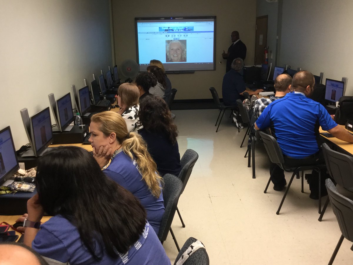 MMarloBrown's tweet photo. #2018TS2 #NISDTSS
Great sessions at the Fall 2018 TS2! https://t.co/QGEAglA1Vr