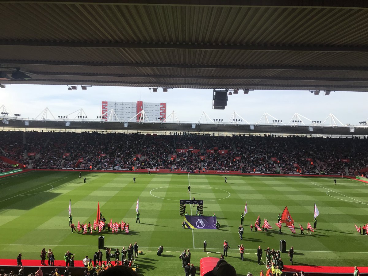 plestee's tweet photo. Had the pleasure to go to St Mary’s yesterday to watch the Chelsea game. I even got on the pitch (not playing this time 😉) to look at the work @adgray13 & @Johnnnn92 and team have been doing. Pitch it absolutely immaculate. All that work in the summer has paid off! #Purepitch https://t.co/nv1Kg1LzHY
