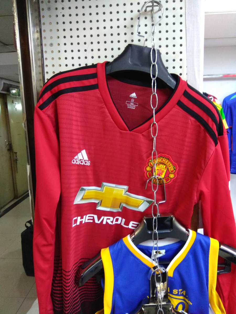 itsckariuki's tweet photo. Customized jersies, Name and number, any club and country at only 1000 bob https://t.co/fWULngE4um