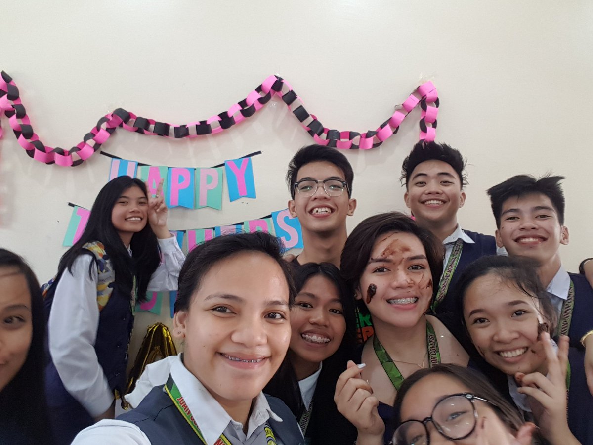 misssharahh's tweet photo. I couldn't ask for more. π Thank you for making my heart happy ππππ I love you all. πPost teachers' day celebration. #STEM102 https://t.co/m4hQ2LCxNw