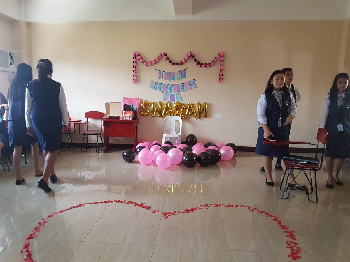 misssharahh's tweet photo. I couldn't ask for more. π Thank you for making my heart happy ππππ I love you all. πPost teachers' day celebration. #STEM102 https://t.co/m4hQ2LCxNw