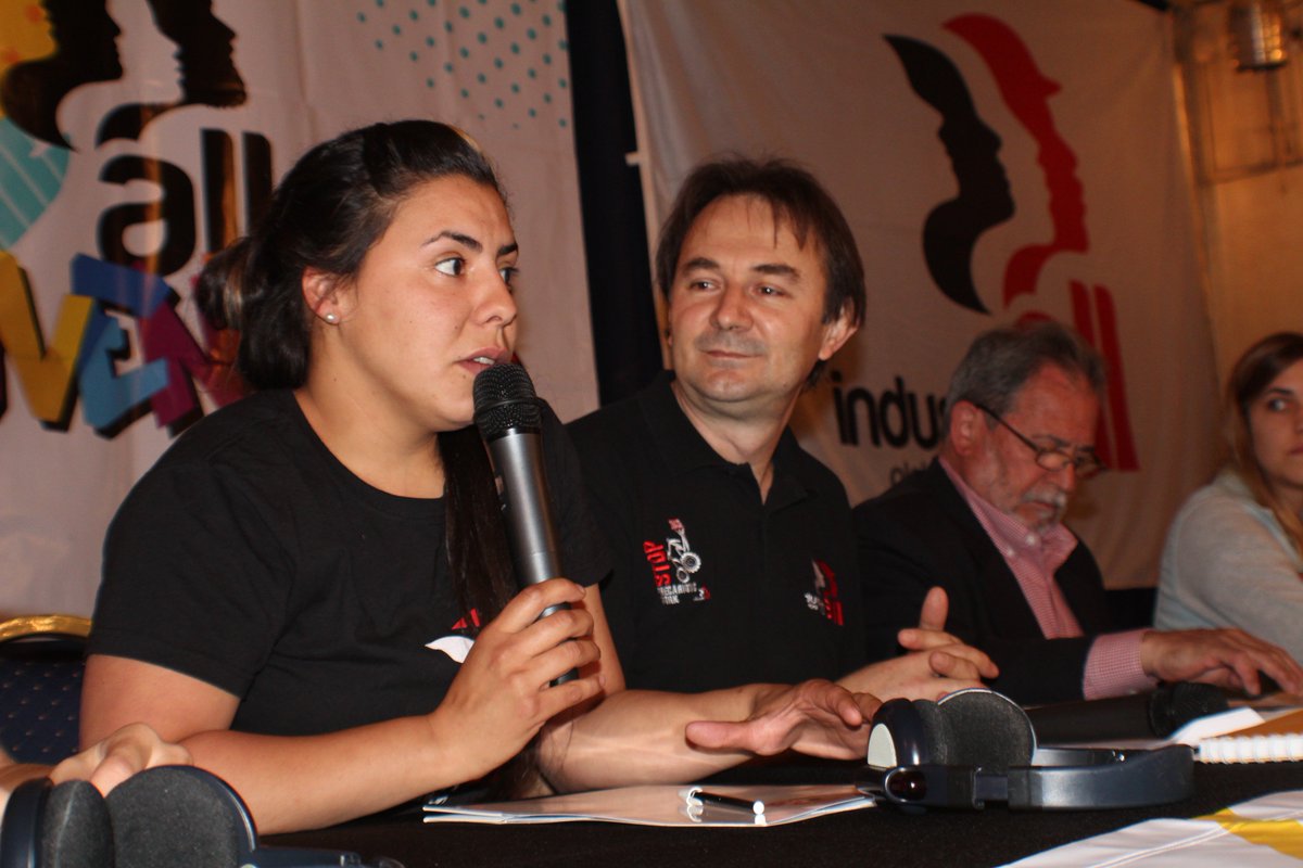 IndustriALL_GU's tweet photo. Comenzó el intercambio internacional de jóvenes del proyecto de IndustriALL y FES, en Buenos Aires, Argentina. El encuentro se desarrollará durante toda la semana hasta el viernes 13 de octubre. Participan jóvenes de América Latina y de Alemania. https://t.co/vISFIZZkAH