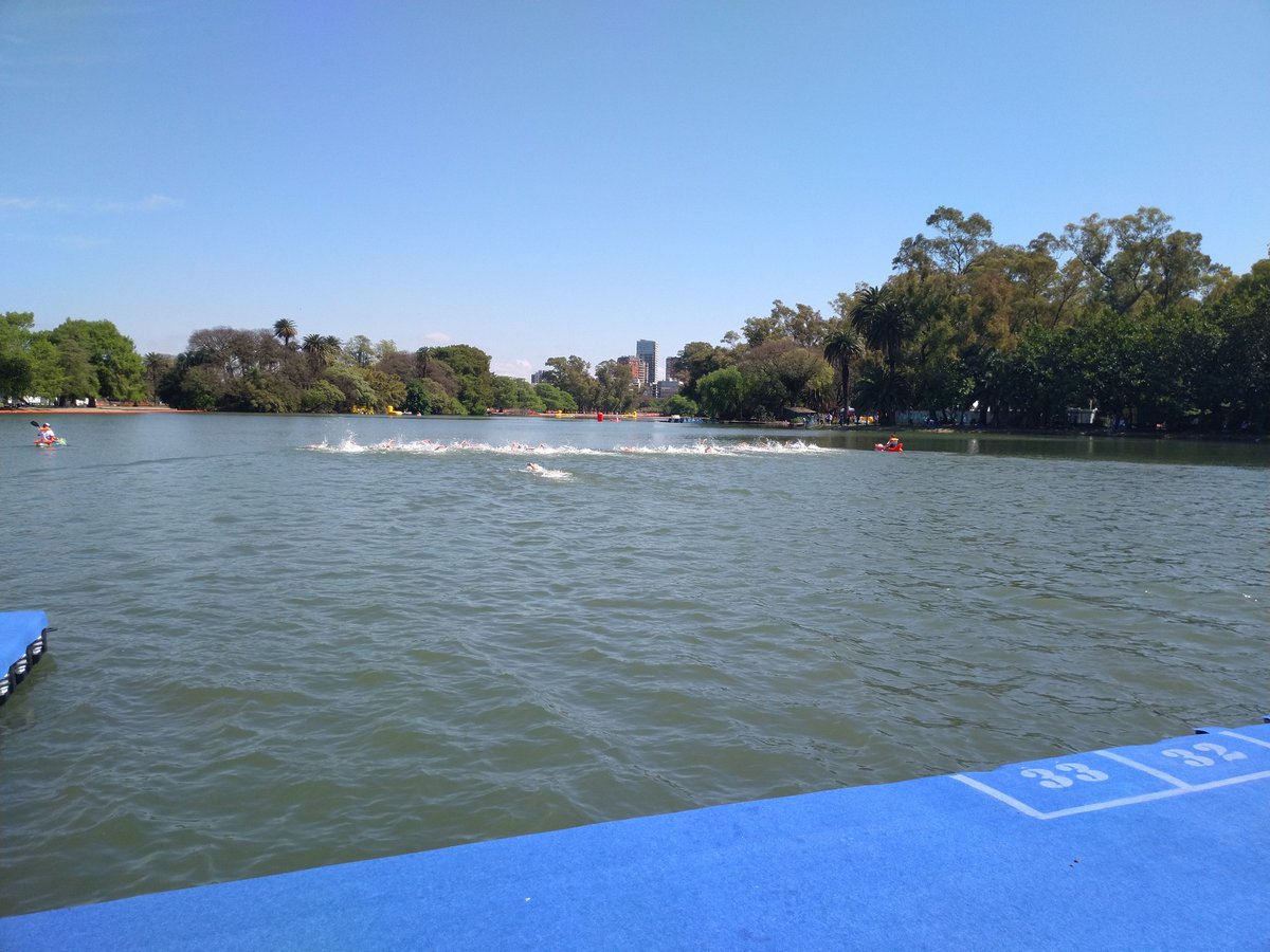 triathlonlive's tweet photo. Men are already in the water! #BuenosAires2018 #YOGTriathlon #YouthOlympics https://t.co/ExGdfe8oQb