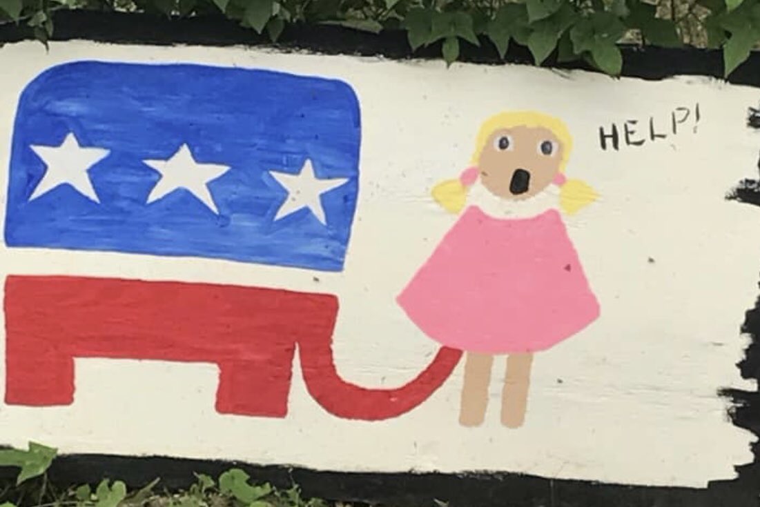 FunnyTrumpSigns's tweet photo. #FunnyTrumpSigns #TheResistance https://t.co/lvMUqalKM6