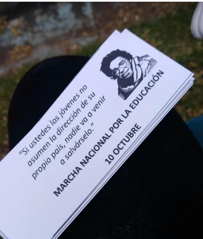 Daniela_2300's tweet photo. #SOSUNIVERSIDADPÚBLICA https://t.co/vYHOecrFNJ