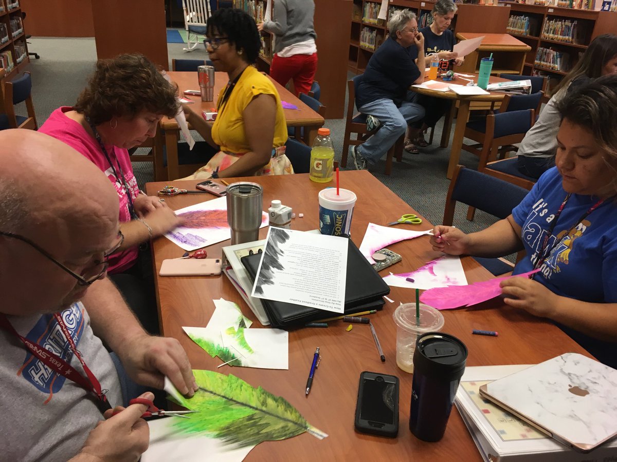 GriselRwallace's tweet photo. Beginning our PD day with a little creativity. #hregamechanger #art https://t.co/8TjudEBhyK