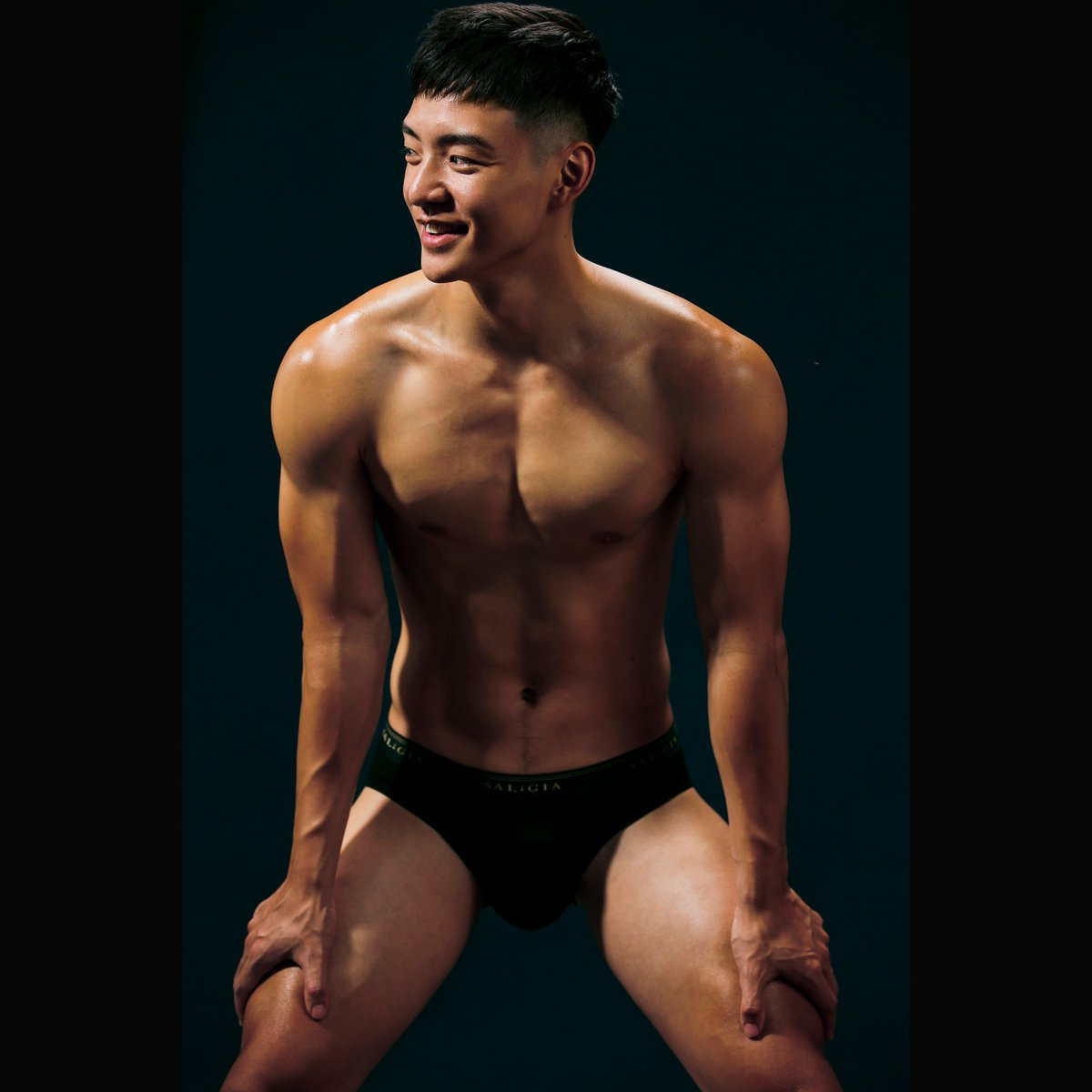 介紹一個啊我蠻欣賞的大男孩可以大家認識一下從大約一年多前就注意到他