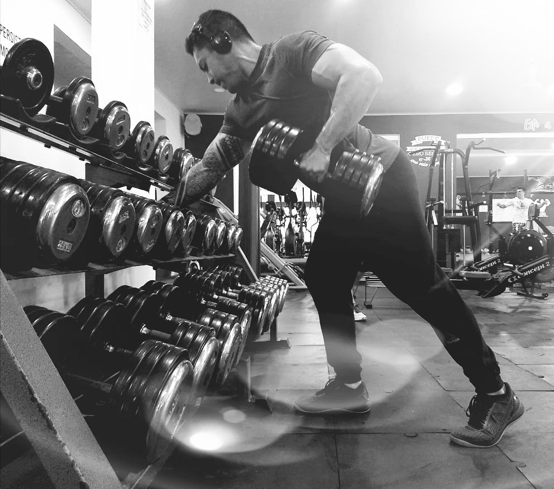 TrainingFit3's tweet image. 🏋️‍♂️👍Familia feliz inicio de semana. Lo que cuenta no es el numero de horas si no la energía que pones en esas horas.
Somo un estilo de vida Training Fit.

ClubMiramar Barrancabermeja
#llegaronlosbre 😎
#TransformandoVidas #5años
#YoSoyTrainingFit y Tú #TrainingSeguro