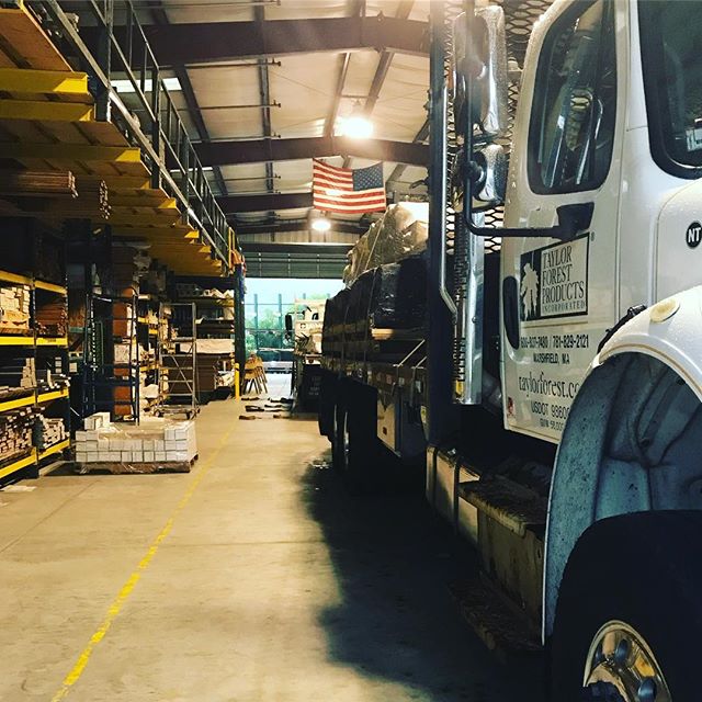 taylorforestinc's tweet photo. Late nights in the yard. We appreciate our yard guys Manny and Tony for never leaving work unfinished. Learn more at https://t.co/O9DxXpWavi #distributionyard #freightliner #flatbed #tfp #americanflag #warehouse #lumberyard #trucking https://t.co/1VCs4USjVI