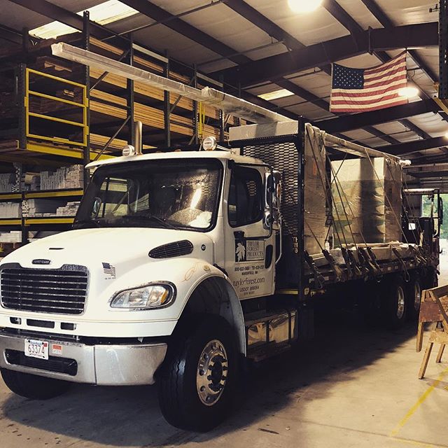 taylorforestinc's tweet photo. Tfp’s first delivery for fibergutter! We can even fit the 40’s on our trucks. Call us in the office to check on more details. 781-829-2121. Shop online at https://t.co/O9DxXpWavi #freightlinertrucks #fibergutter #trucking #taylorforest #gutters #lumberyard #warehouse https://t.co/ubQLno0UOp