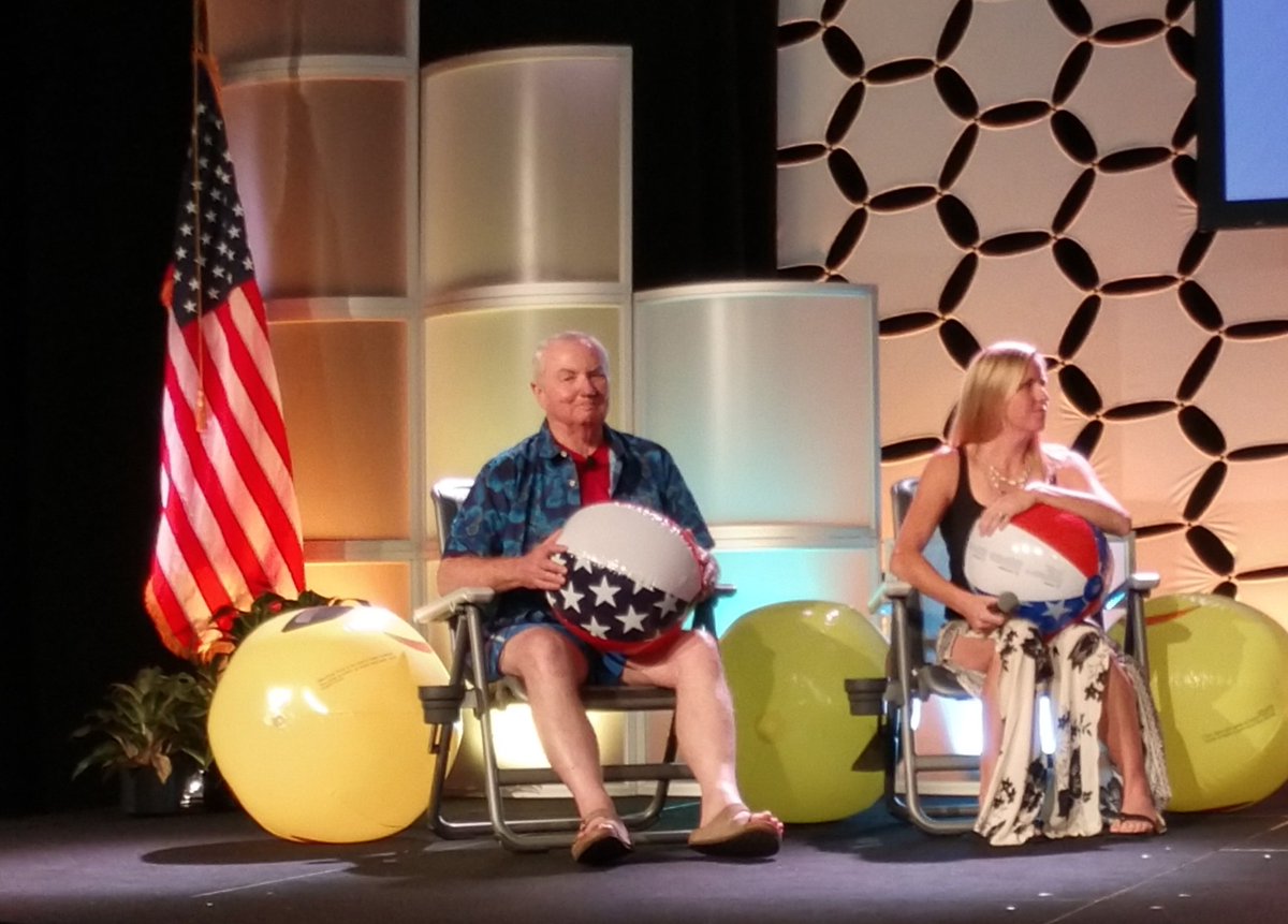 JKDJane's tweet image. Bring on San Diego! Sporting the beach attire Bill Gay! #PRSAIcon 2019!!