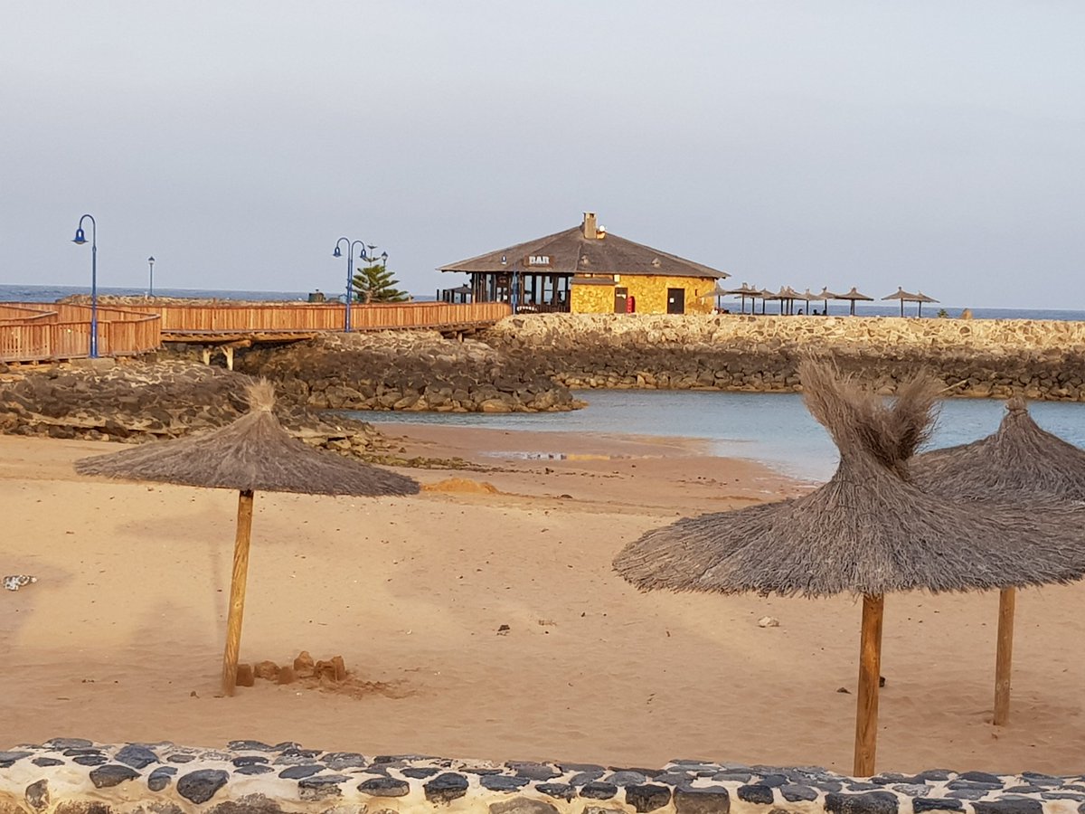 Caleta_De_Fuste's tweet photo. #FelizLunes #Fuerteventura #beaches #CanaryIslands #HappyMonday https://t.co/gb0KVQpQ0P