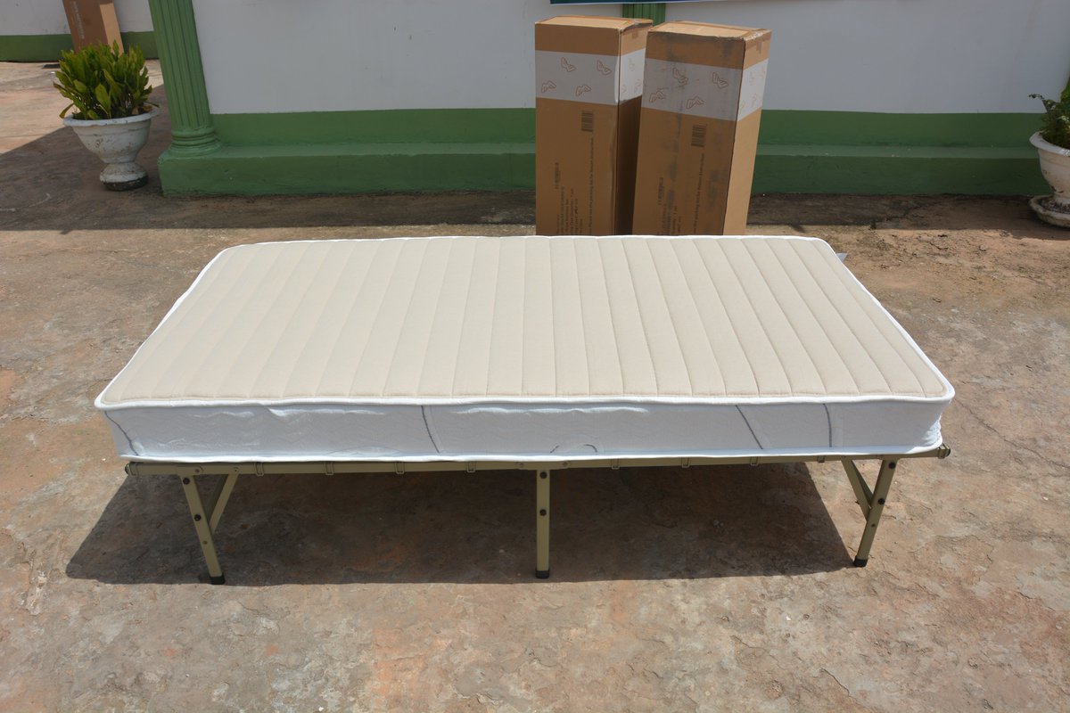 ChildFundGambia's tweet photo. #SimplyComfortable,ProtectiveAndTherapeutic
In our quest to promote the welfare of children, @ChildFundGambia hands over 4000 Zinus beds to children in our Local Partner Organizations, 3 other regions of The Gambia, some health facilities among other institutions in need. https://t.co/8c2OuVByBE