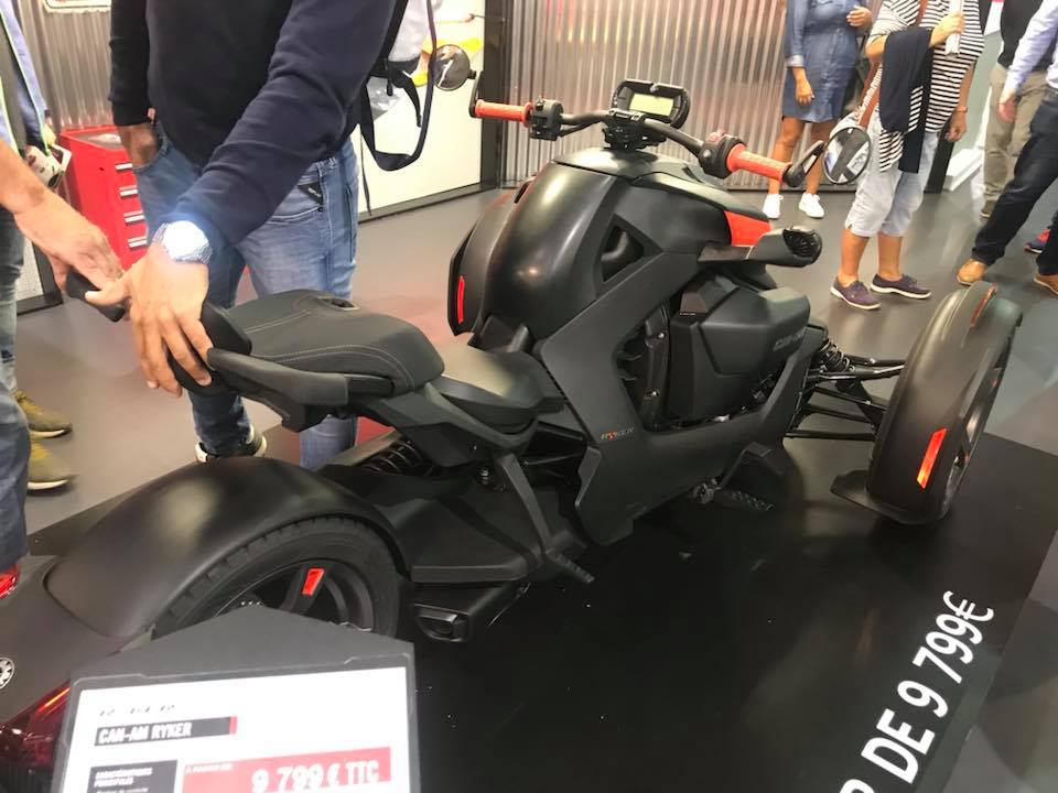 CrocianiGroups's tweet photo. Dal Salone di #Parigi le ultime novità #CanAm
#CrocianiGroup https://t.co/Sd0A5WB4fu https://t.co/0UKPit47ka