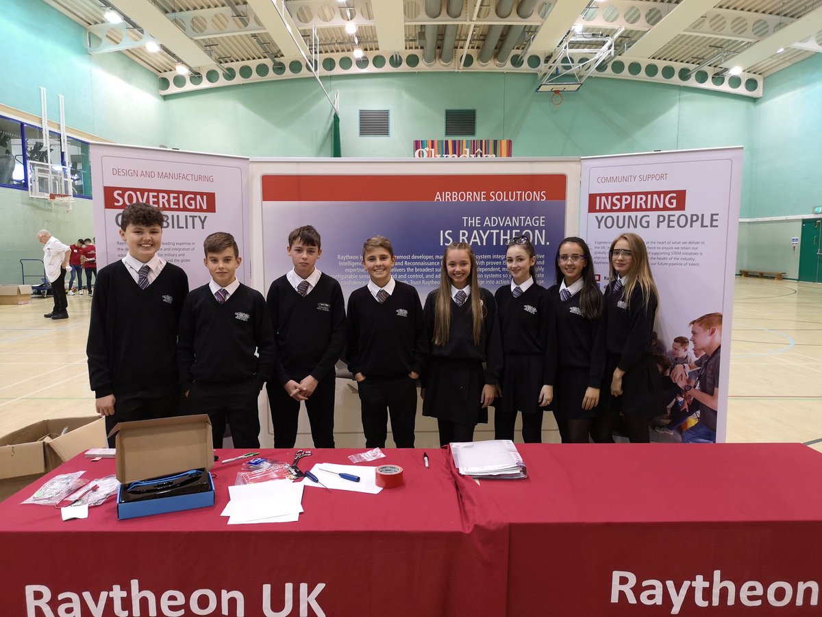 DesignOutTheBox's tweet image. Great day working with @Raytheon today at @GlyndwrUni #Quadzillas #STEM