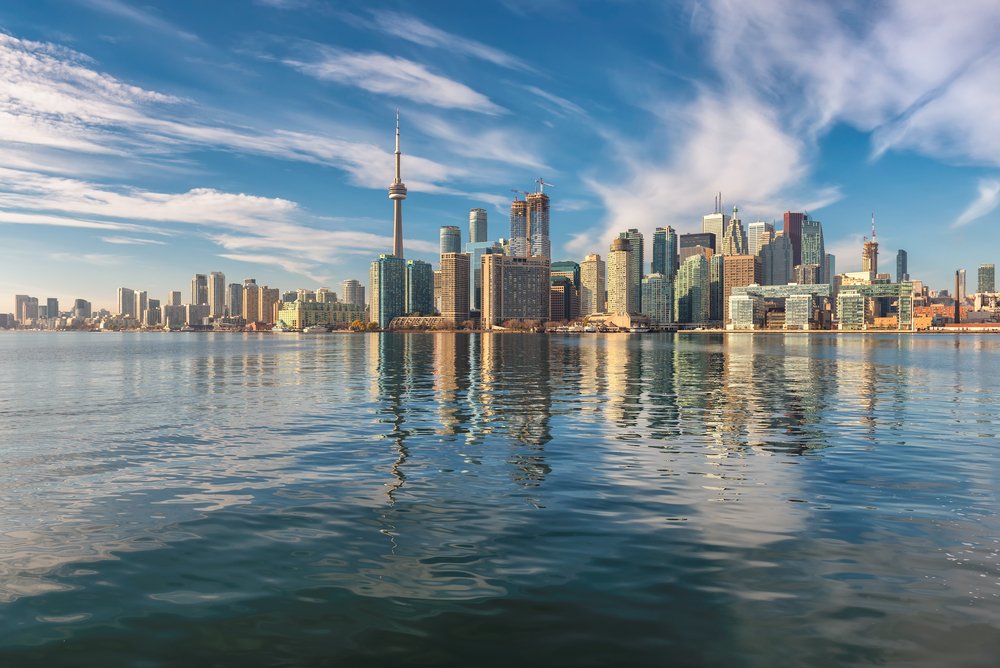 Win flights for 2 to Toronto's Hamilton Airport with <a href="/Fly_Norwegian/">Norwegian</a>. Leave <a href="/DublinAirport/">Dublin Airport</a> at 2.40pm and be in Canada by teatime, it's that close. For your chance to win just follow &amp; retweet. ow.ly/HDNL30m8KKA #DUBNorwegian