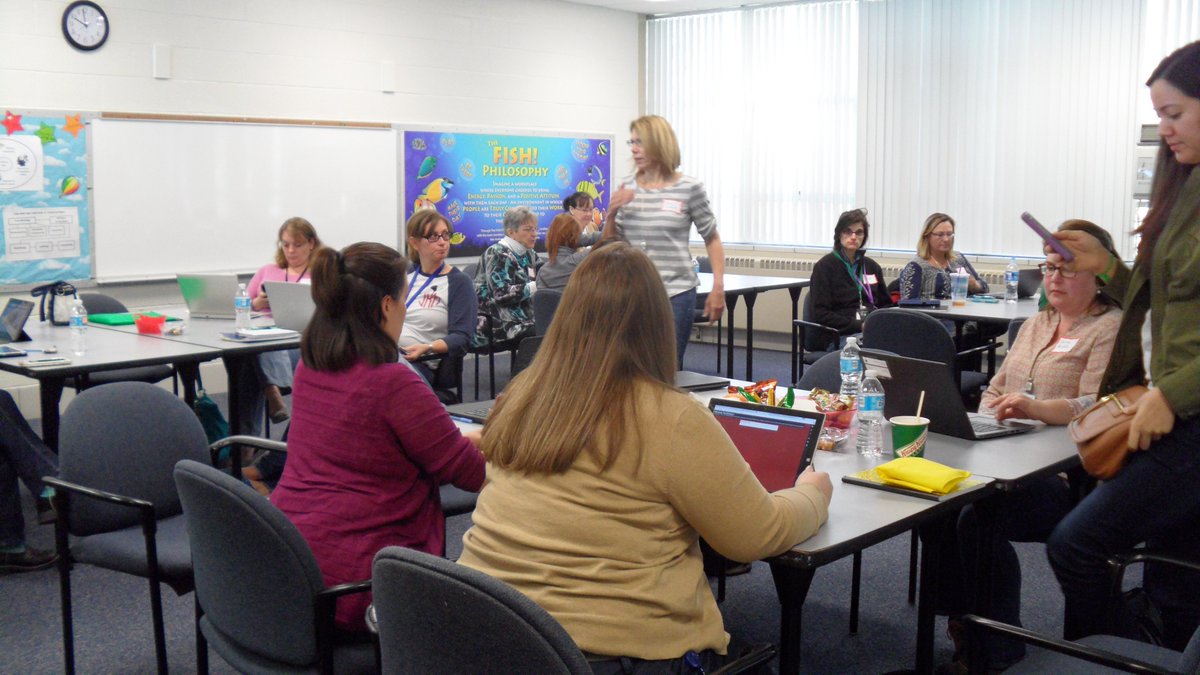 Want to lead with your ideas?  Share your classroom experiences with colleagues. 
Join us for edcampAACPS Nov. 10, 2018
Register: aacpsschools.org/edcamp