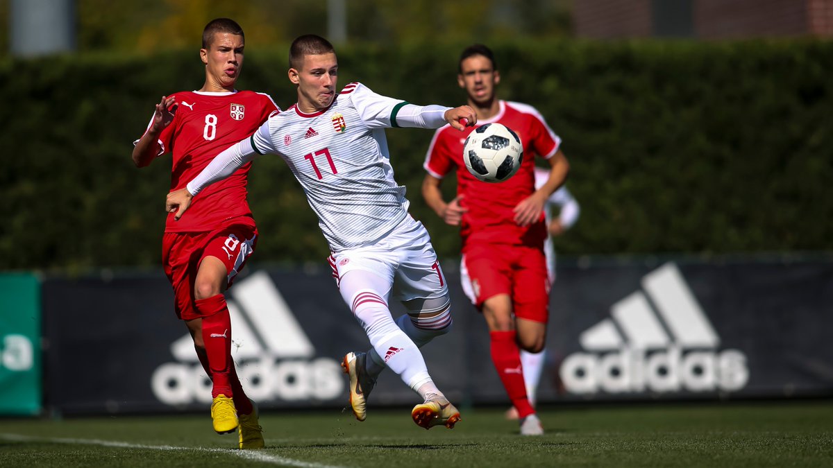 MLSZhivatalos's tweet image. „Gratulálok Preisinger Sándornak és az U17-es csapatnak a továbbjutásához az elitkörbe! Mindig nagy öröm látni a magyar válogatottak sikereit!” – mondta Marco Rossi szövetségi kapitány a sajtótájékoztatón. #GREHUN #ESTHUN #csakegyütt #magyarok #u17