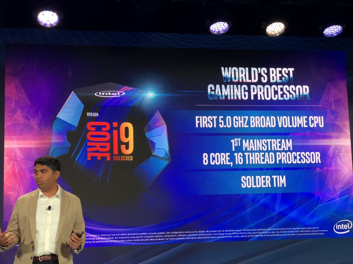 XatakaLATAM's tweet image. 8 núcleos, 16 hilos y 5 GHz. Una bestia este nuevo Core i9 de @intel_la #PoweringContribution