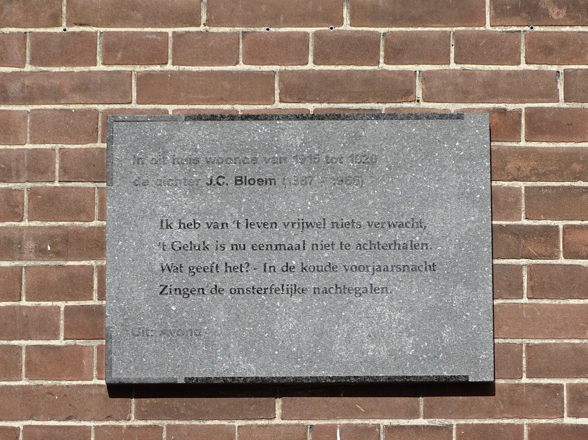 Hier woonde de bekende Nederlandse dichter J.C. Bloem,
#Almelo #awtd #Jugendstil
#Twente #BekiekTwente