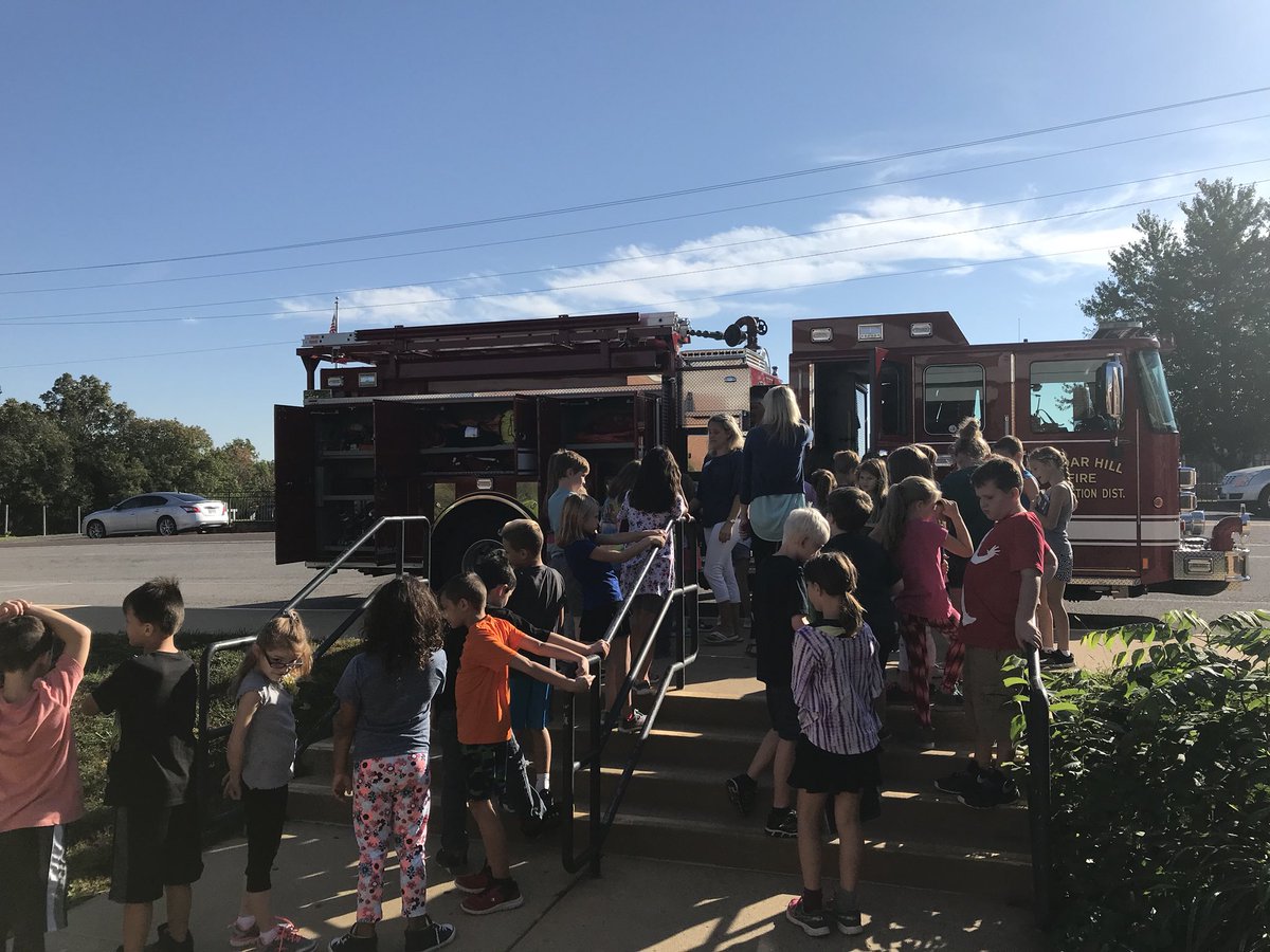 aublyn34's tweet photo. It’s Fire Protection Week at Maple Grove Elementary. 🚒 #GroveElementary https://t.co/4VwwHu4q8U