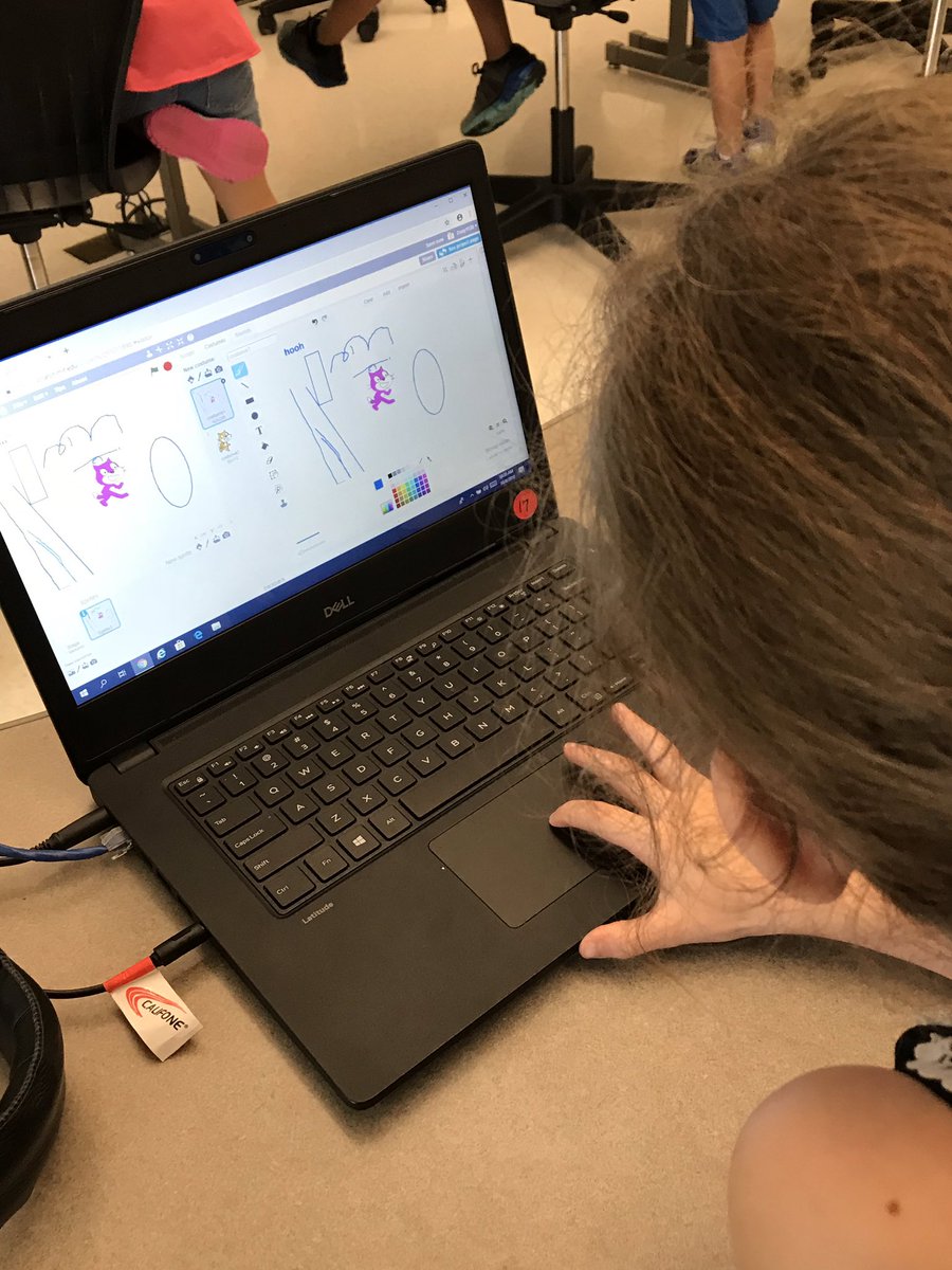 MrsKTaylor_RCE's tweet image. Coders exploring with the graphic editor tools in Scratch. #oneRCE  #CodetotheFuture