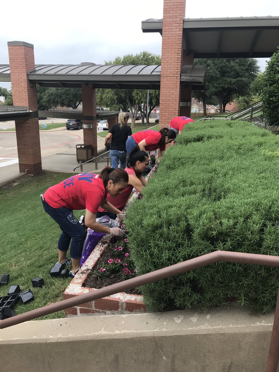 Thanks to First Financial Bank for spending the day at Fossil Hill to help paint, plant, and show our spirit!!